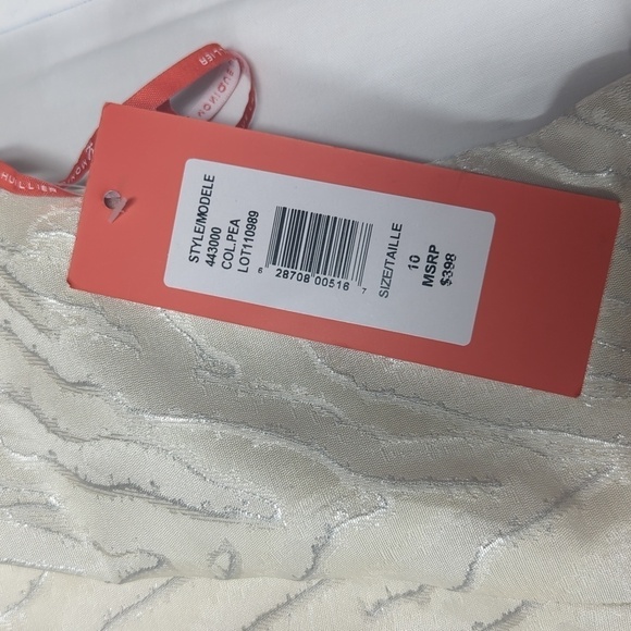 MONIQUE LHUILLIER white and silver Women's dress size 10. - Picture 6 of 16